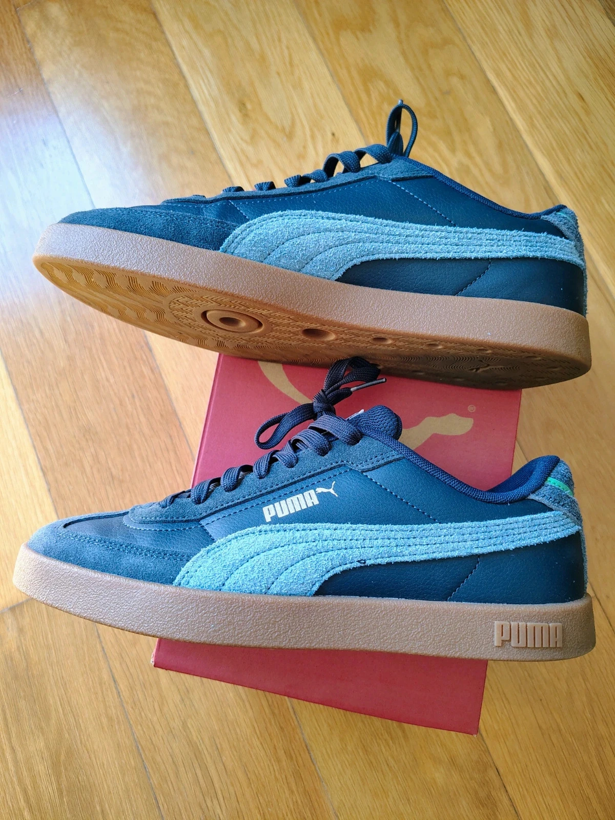 Men sneakers shoes Puma original Club 2 Era Year of Sport blue special edition